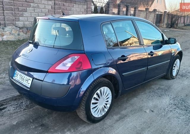 Синий Рено Меган, объемом двигателя 1.5 л и пробегом 367 тыс. км за 3350 $, фото 5 на Automoto.ua