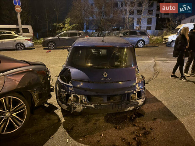 Синій Рено Меган, об'ємом двигуна 1.6 л та пробігом 230 тис. км за 1800 $, фото 6 на Automoto.ua
