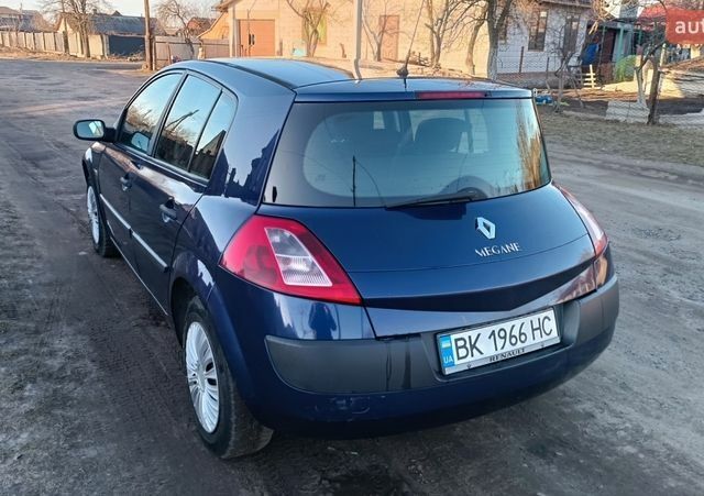 Синий Рено Меган, объемом двигателя 1.5 л и пробегом 367 тыс. км за 3350 $, фото 9 на Automoto.ua