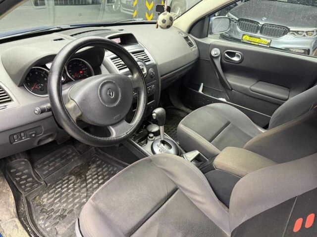 Синий Рено Меган, объемом двигателя 1.6 л и пробегом 233 тыс. км за 5300 $, фото 7 на Automoto.ua