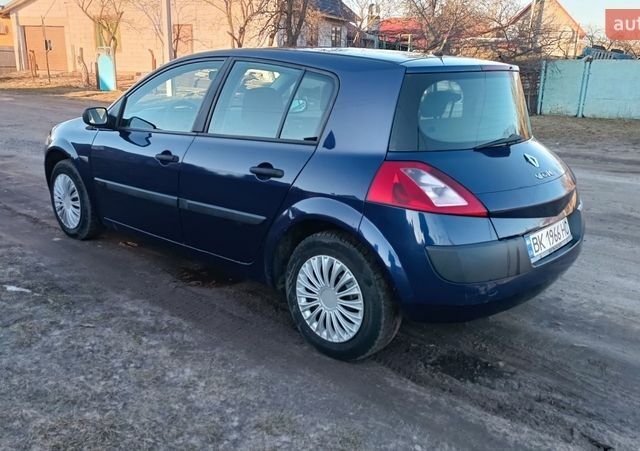 Синий Рено Меган, объемом двигателя 1.5 л и пробегом 367 тыс. км за 3350 $, фото 10 на Automoto.ua