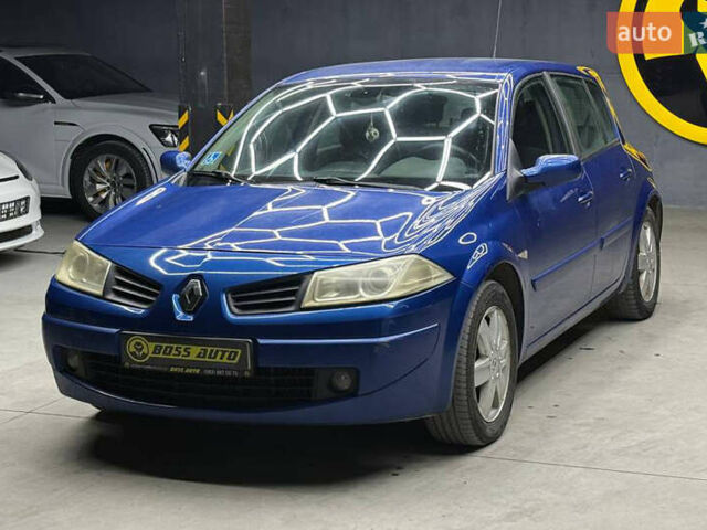 Синий Рено Меган, объемом двигателя 1.6 л и пробегом 233 тыс. км за 5300 $, фото 2 на Automoto.ua