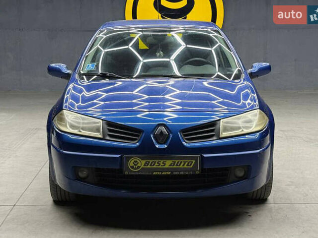 Синий Рено Меган, объемом двигателя 1.6 л и пробегом 233 тыс. км за 5300 $, фото 1 на Automoto.ua