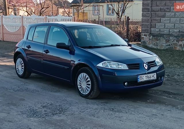 Синий Рено Меган, объемом двигателя 1.5 л и пробегом 367 тыс. км за 3350 $, фото 2 на Automoto.ua