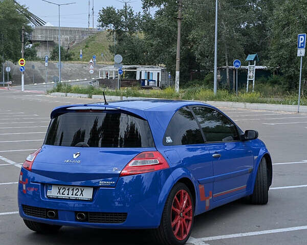 Синий Рено Меган, объемом двигателя 2 л и пробегом 165 тыс. км за 9500 $, фото 4 на Automoto.ua