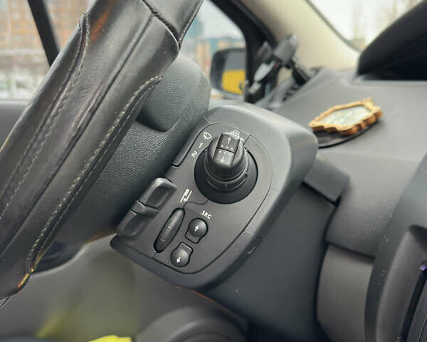 Синий Рено Меган, объемом двигателя 1.46 л и пробегом 350 тыс. км за 5300 $, фото 16 на Automoto.ua