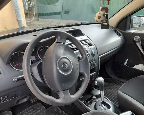 Синій Рено Меган, об'ємом двигуна 1.6 л та пробігом 233 тис. км за 4600 $, фото 4 на Automoto.ua