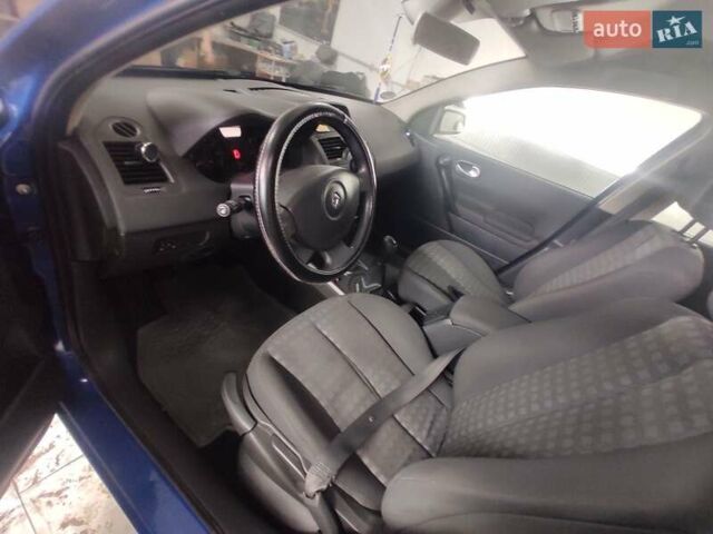 Синій Рено Меган, об'ємом двигуна 1.6 л та пробігом 186 тис. км за 5600 $, фото 5 на Automoto.ua