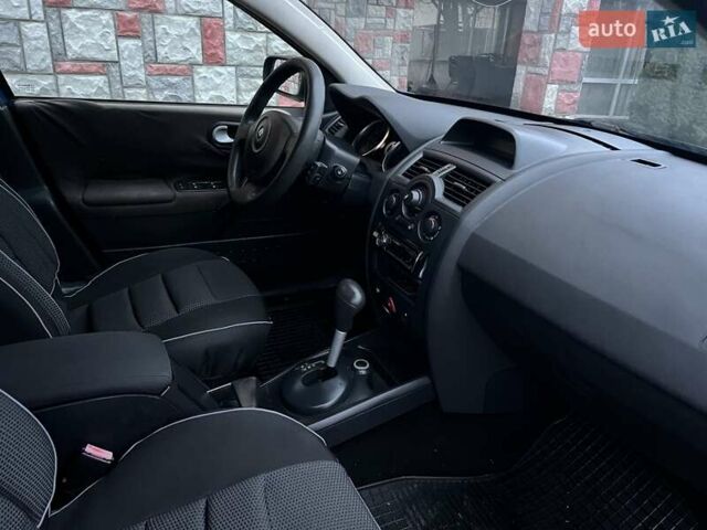 Синій Рено Меган, об'ємом двигуна 1.6 л та пробігом 190 тис. км за 5300 $, фото 9 на Automoto.ua