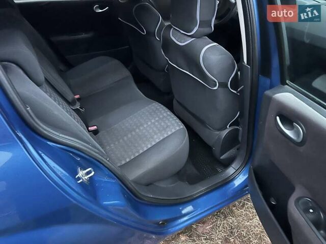 Синій Рено Меган, об'ємом двигуна 1.6 л та пробігом 190 тис. км за 5300 $, фото 10 на Automoto.ua