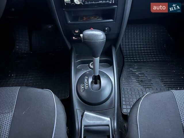 Синій Рено Меган, об'ємом двигуна 1.6 л та пробігом 190 тис. км за 5300 $, фото 19 на Automoto.ua