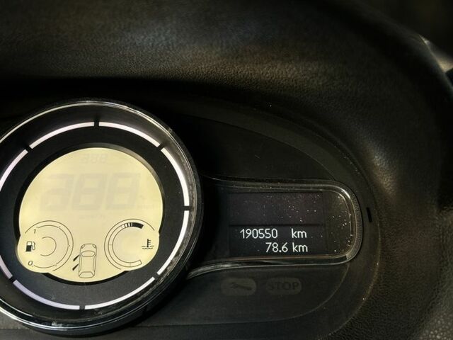 Синій Рено Меган, об'ємом двигуна 1.6 л та пробігом 190 тис. км за 6887 $, фото 11 на Automoto.ua