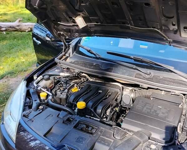 Синий Рено Меган, объемом двигателя 1.6 л и пробегом 222 тыс. км за 7000 $, фото 1 на Automoto.ua