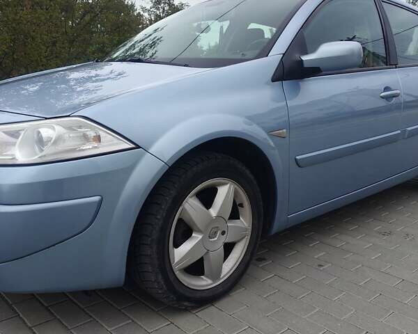 Синий Рено Меган, объемом двигателя 1.46 л и пробегом 260 тыс. км за 4800 $, фото 2 на Automoto.ua