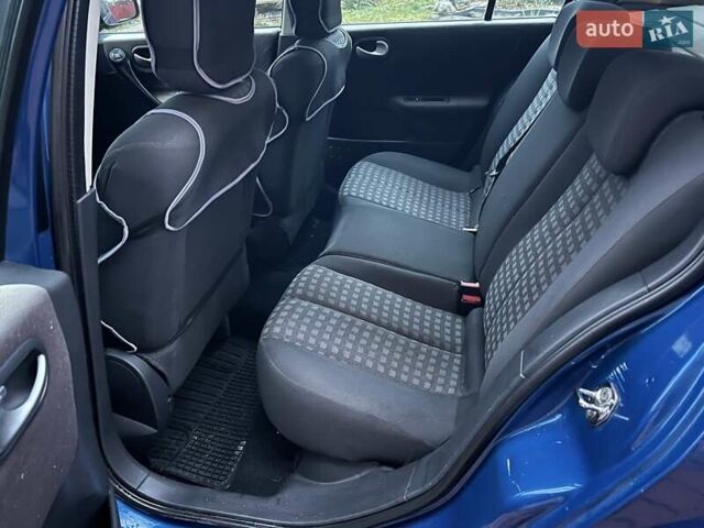 Синій Рено Меган, об'ємом двигуна 1.6 л та пробігом 190 тис. км за 5300 $, фото 13 на Automoto.ua