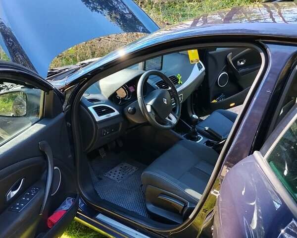 Синий Рено Меган, объемом двигателя 1.6 л и пробегом 222 тыс. км за 7000 $, фото 9 на Automoto.ua