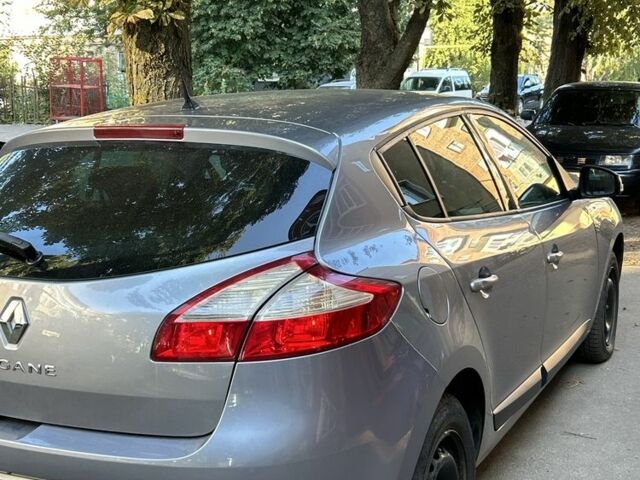 Синій Рено Меган, об'ємом двигуна 1.6 л та пробігом 190 тис. км за 6887 $, фото 6 на Automoto.ua