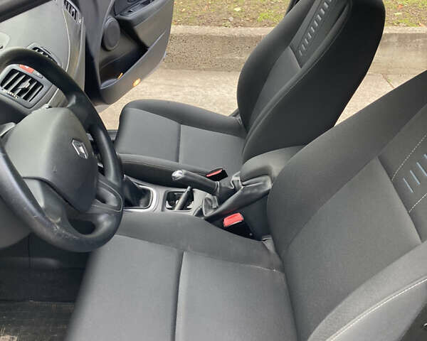 Синій Рено Меган, об'ємом двигуна 1.6 л та пробігом 135 тис. км за 6555 $, фото 16 на Automoto.ua