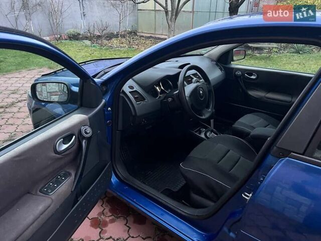 Синій Рено Меган, об'ємом двигуна 1.6 л та пробігом 190 тис. км за 5300 $, фото 8 на Automoto.ua
