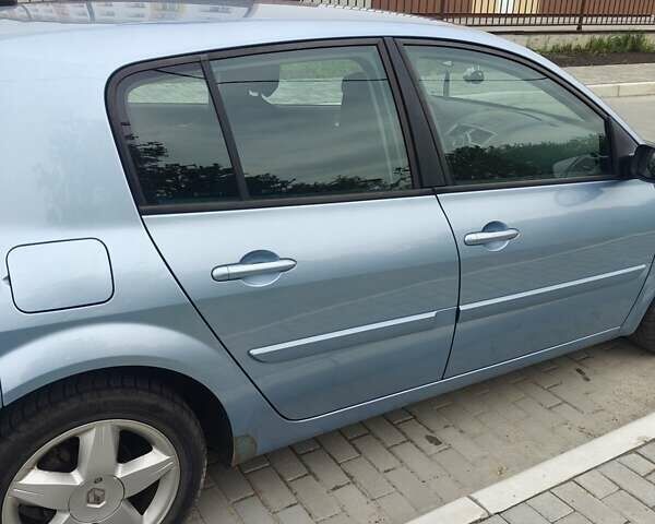 Синий Рено Меган, объемом двигателя 1.46 л и пробегом 260 тыс. км за 4800 $, фото 14 на Automoto.ua