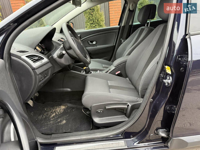 Синий Рено Меган, объемом двигателя 0 л и пробегом 200 тыс. км за 6600 $, фото 27 на Automoto.ua