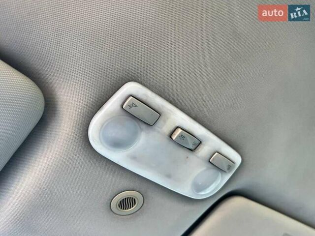 Рено Меган 2009 у Львові на Automoto.ua Синій Рено Меган, об'ємом двигуна 1.5 л та пробігом 244 тис. км за 5940 $, фото 31 на Automoto.ua
