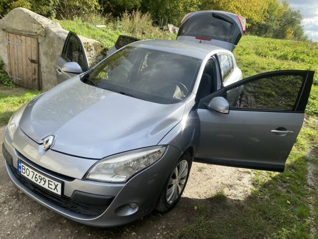 Рено Меган 2009 в Тернополе на Automoto.ua Синий Рено Меган, объемом двигателя 1.5 л и пробегом 288 тыс. км за 5999 $, фото 14 на Automoto.ua