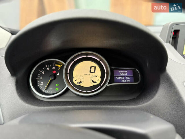 Синий Рено Меган, объемом двигателя 1.6 л и пробегом 168 тыс. км за 7999 $, фото 19 на Automoto.ua