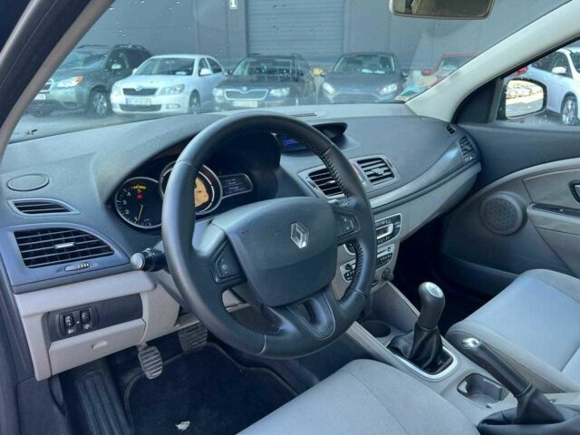 Рено Меган 2009 у Львові на Automoto.ua Синій Рено Меган, об'ємом двигуна 1.5 л та пробігом 244 тис. км за 5940 $, фото 16 на Automoto.ua