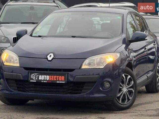 Рено Меган 2009 у Харкові на Automoto.ua Синій Рено Меган, об'ємом двигуна 1.6 л та пробігом 239 тис. км за 7200 $, фото 1 на Automoto.ua