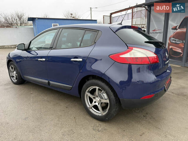 Синій Рено Меган, об'ємом двигуна 1.9 л та пробігом 220 тис. км за 6500 $, фото 4 на Automoto.ua