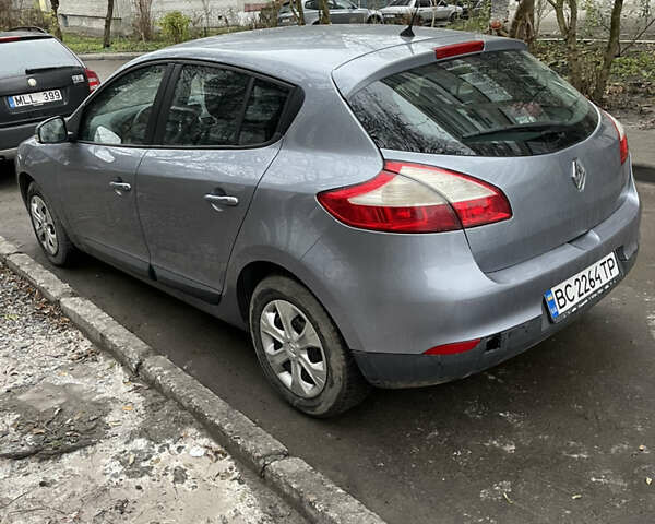Синий Рено Меган, объемом двигателя 1.6 л и пробегом 167 тыс. км за 7000 $, фото 4 на Automoto.ua