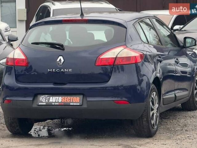 Рено Меган 2009 у Харкові на Automoto.ua Синій Рено Меган, об'ємом двигуна 1.6 л та пробігом 239 тис. км за 7200 $, фото 9 на Automoto.ua