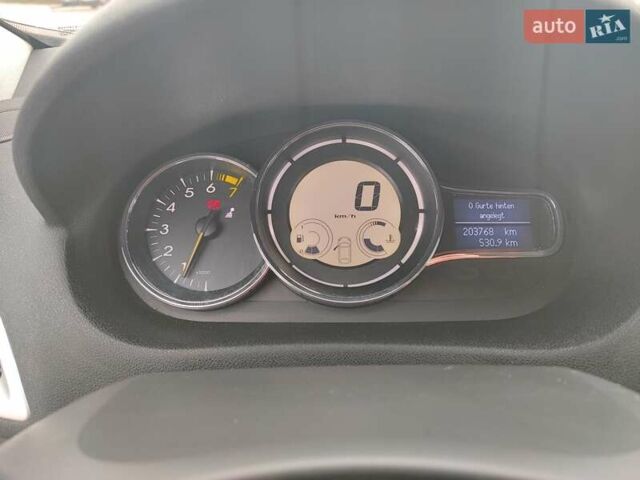 Синий Рено Меган, объемом двигателя 1.6 л и пробегом 203 тыс. км за 6700 $, фото 7 на Automoto.ua