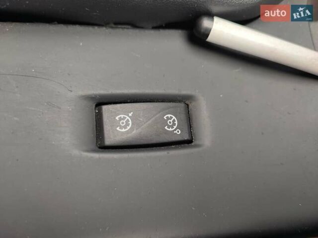 Синий Рено Меган, объемом двигателя 1.6 л и пробегом 203 тыс. км за 6700 $, фото 11 на Automoto.ua