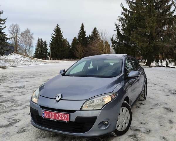 Синій Рено Меган, об'ємом двигуна 1.6 л та пробігом 192 тис. км за 6350 $, фото 16 на Automoto.ua