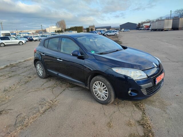Синий Рено Меган, объемом двигателя 0 л и пробегом 203 тыс. км за 6600 $, фото 1 на Automoto.ua