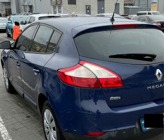 Синий Рено Меган, объемом двигателя 1.6 л и пробегом 252 тыс. км за 5999 $, фото 2 на Automoto.ua