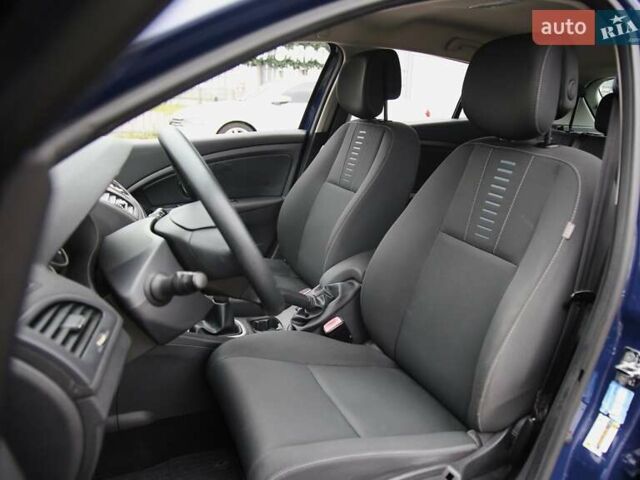 Синий Рено Меган, объемом двигателя 1.6 л и пробегом 239 тыс. км за 6900 $, фото 6 на Automoto.ua