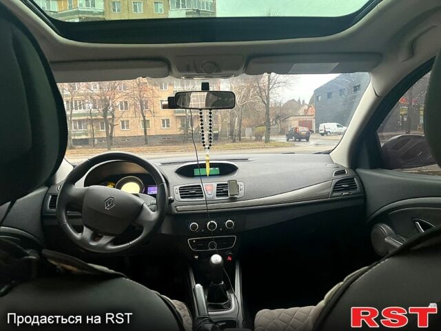 Синий Рено Меган, объемом двигателя 15 л и пробегом 255 тыс. км за 7500 $, фото 6 на Automoto.ua