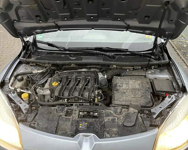 Синий Рено Меган, объемом двигателя 1.6 л и пробегом 167 тыс. км за 7000 $, фото 19 на Automoto.ua