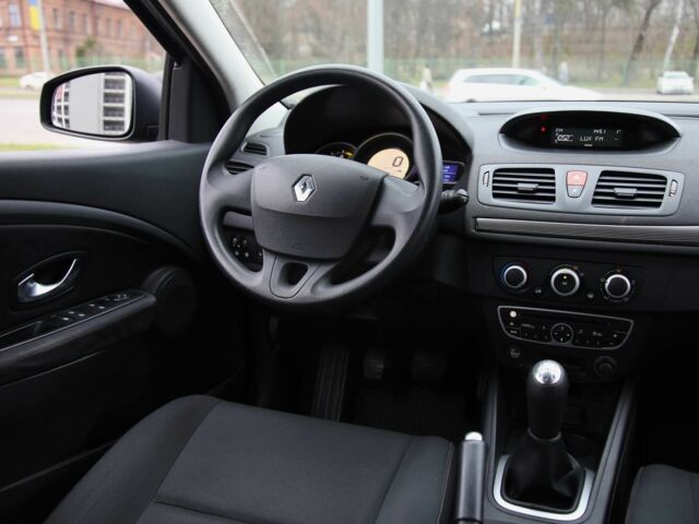 Синий Рено Меган, объемом двигателя 1.6 л и пробегом 239 тыс. км за 6900 $, фото 10 на Automoto.ua