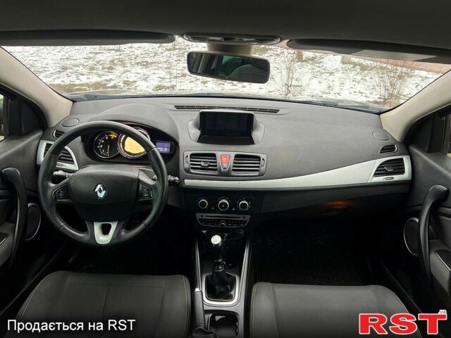 Рено Меган 2009 в Кропивницком (Кировограде) на Automoto.ua Синий Рено Меган, объемом двигателя 1.5 л и пробегом 219 тыс. км за 5750 $, фото 5 на Automoto.ua