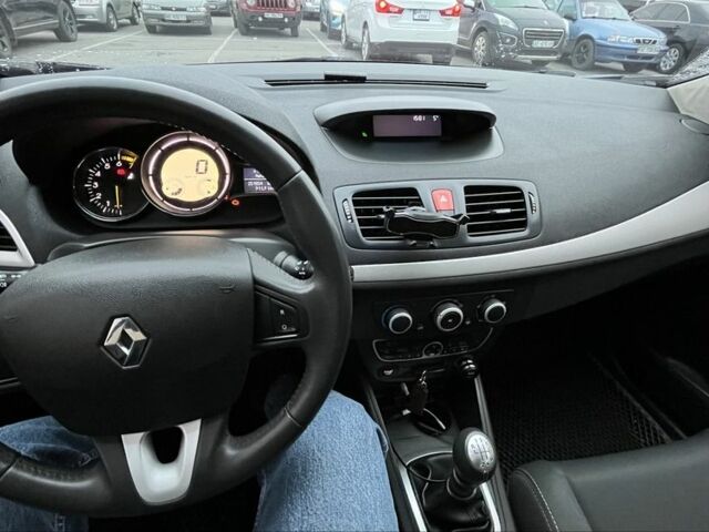 Синий Рено Меган, объемом двигателя 1.6 л и пробегом 252 тыс. км за 5999 $, фото 6 на Automoto.ua