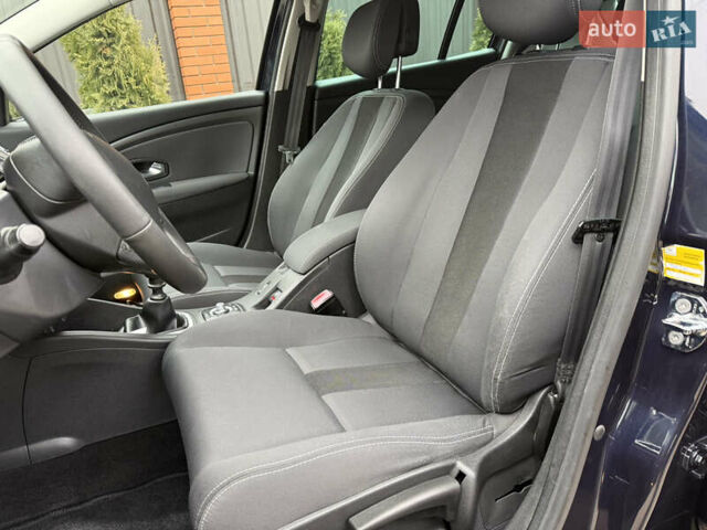 Синий Рено Меган, объемом двигателя 0 л и пробегом 200 тыс. км за 6600 $, фото 29 на Automoto.ua