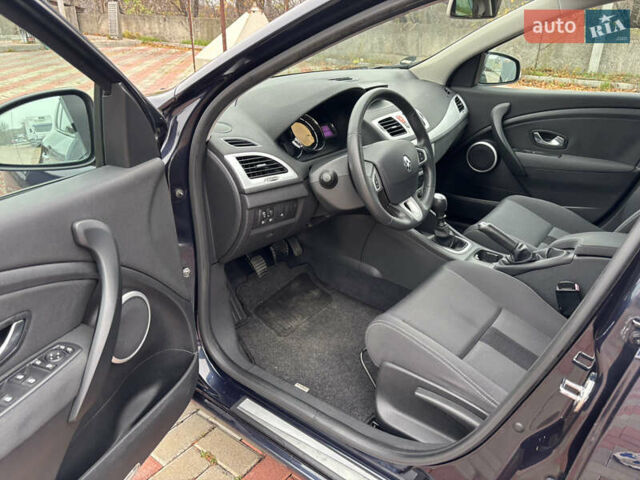 Синій Рено Меган, об'ємом двигуна 1.6 л та пробігом 177 тис. км за 6550 $, фото 8 на Automoto.ua