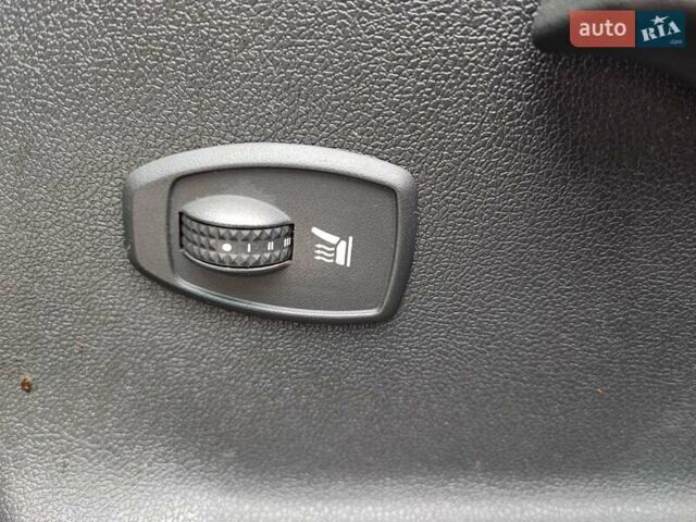 Синий Рено Меган, объемом двигателя 1.6 л и пробегом 203 тыс. км за 6700 $, фото 13 на Automoto.ua