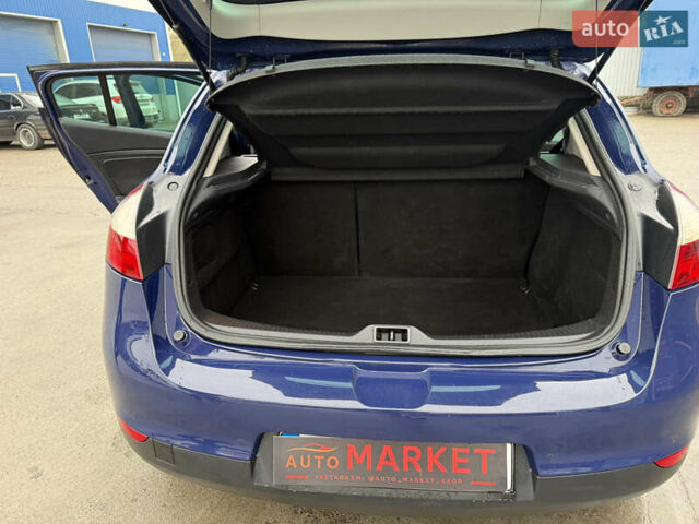 Синій Рено Меган, об'ємом двигуна 1.9 л та пробігом 220 тис. км за 6500 $, фото 20 на Automoto.ua
