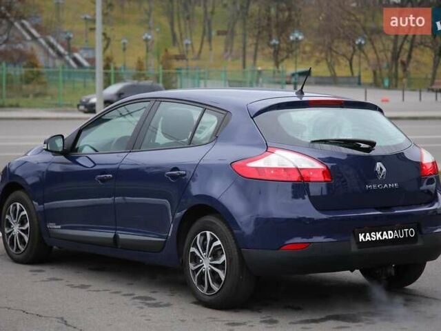 Синий Рено Меган, объемом двигателя 1.6 л и пробегом 239 тыс. км за 6900 $, фото 3 на Automoto.ua
