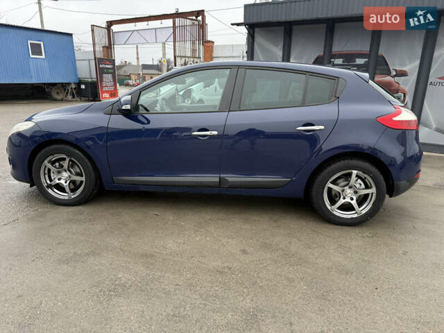 Синій Рено Меган, об'ємом двигуна 1.9 л та пробігом 220 тис. км за 6500 $, фото 2 на Automoto.ua